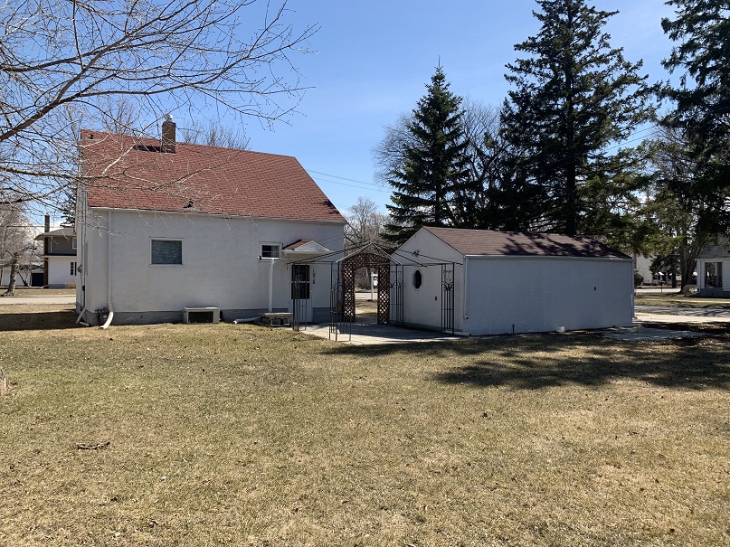 251 Eveline Street Derek Daneault